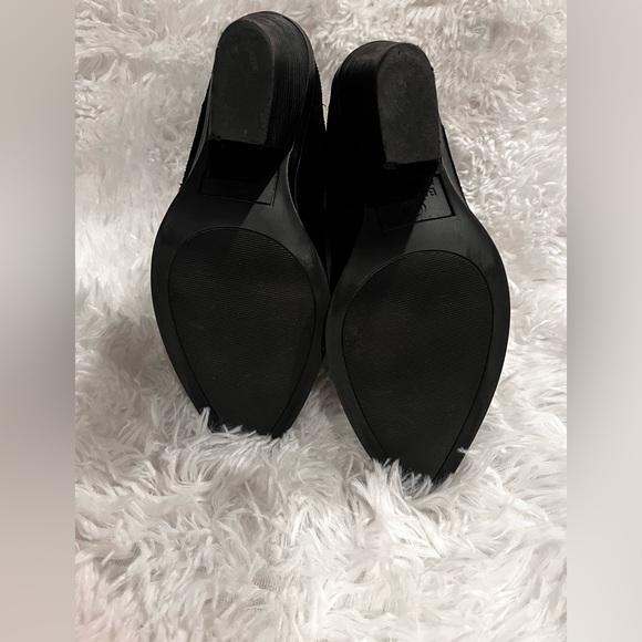 BLONDO Ankle boots- Suede- Black- 3 inches heel- Block Heel Size:6 Like New - Picture 5 of 7